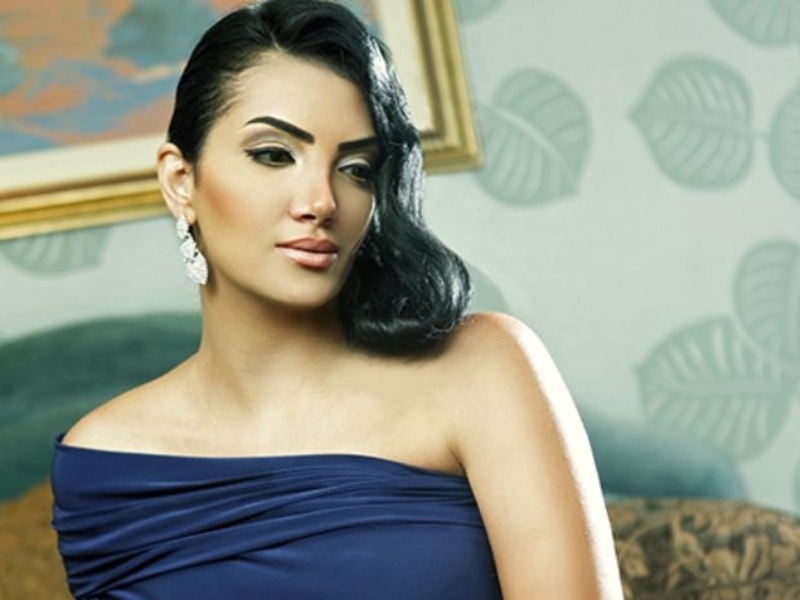 حورية فرغلي تكشف عن احتراق شعرها بالكامل